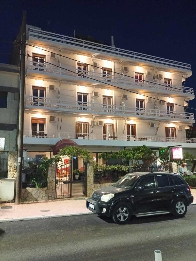 Saint George Hotel 卢特拉艾季普苏 外观 照片