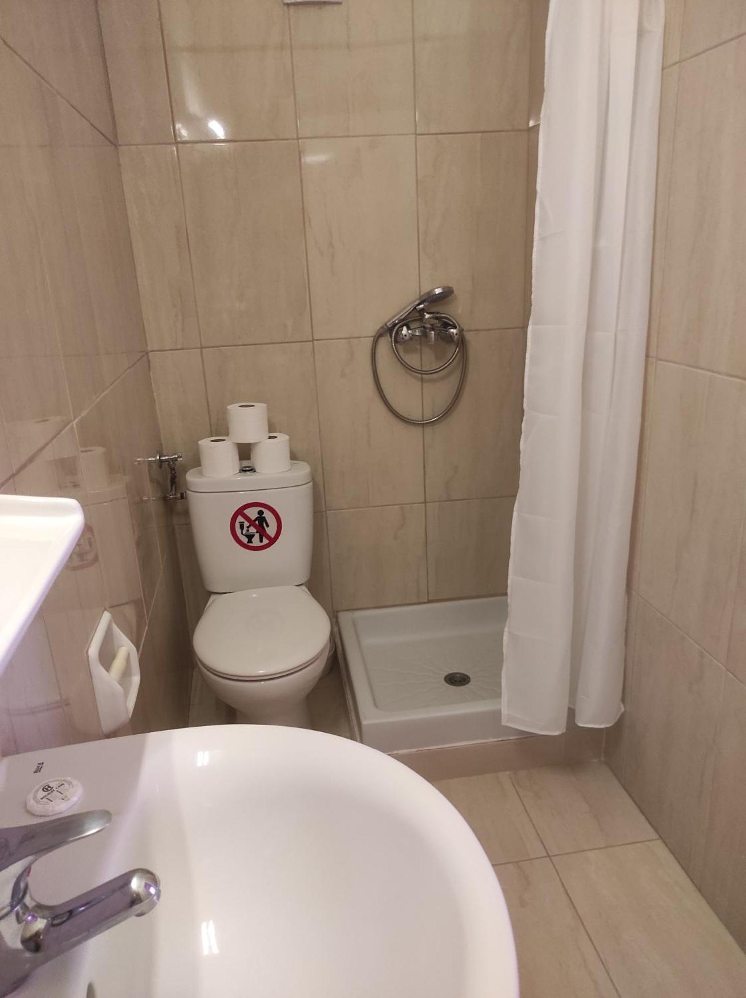 Saint George Hotel 卢特拉艾季普苏 外观 照片