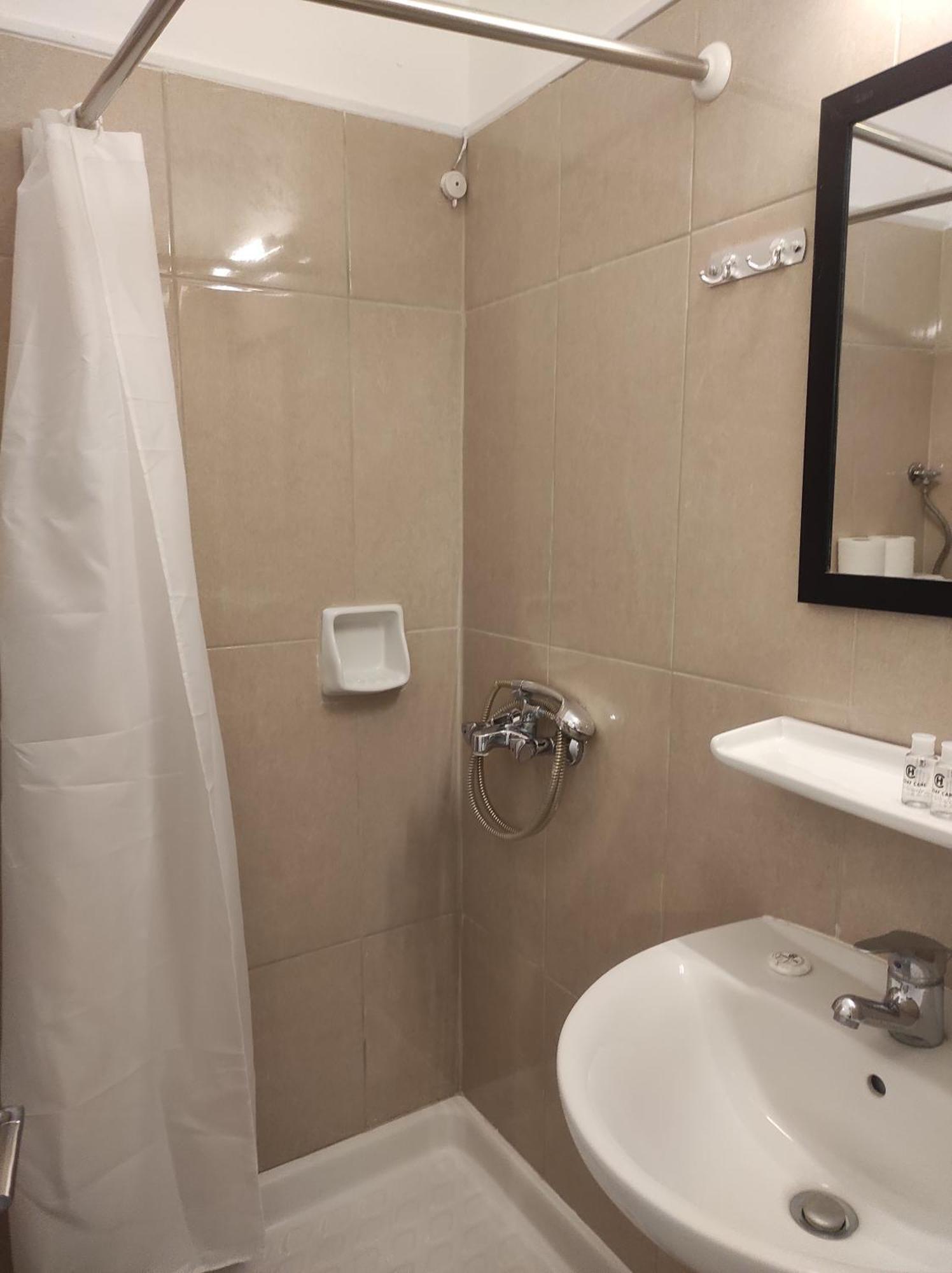 Saint George Hotel 卢特拉艾季普苏 外观 照片